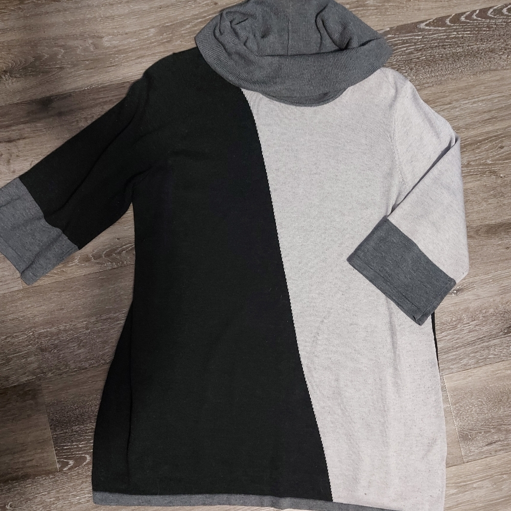 Beautiful midsleeve sweater